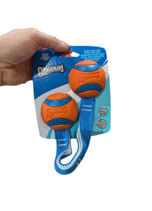 Chuckit Ultra Duo Tug – Robustes Ziehspielzeug mit Bällen