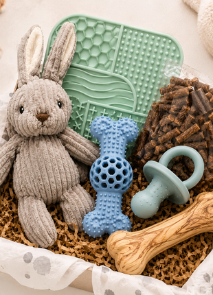 Fidello Geschenkpaket für einen neuen Welpen – Willkommenspaket mit Spielzeug, Snacks und Leckmatte